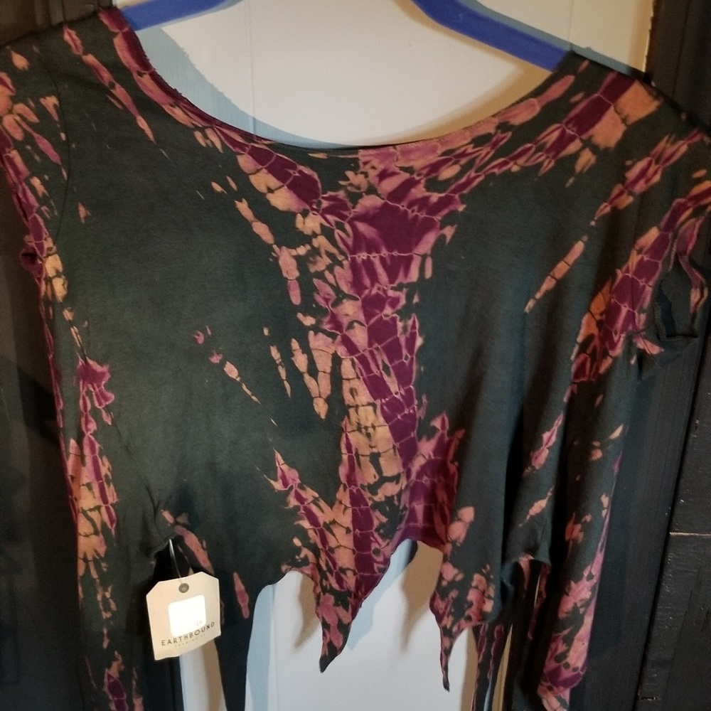 Earthbound crop shirt